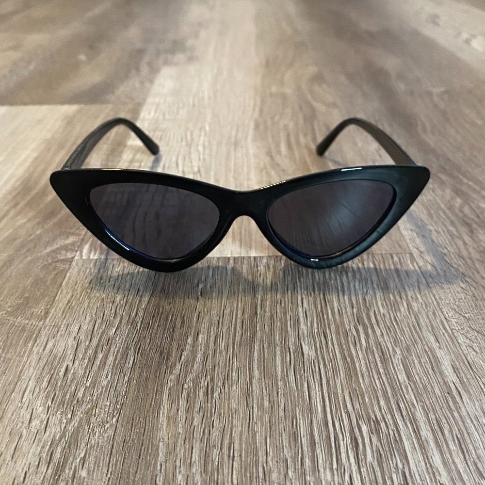 Retro All Black Cateye Sunglasses